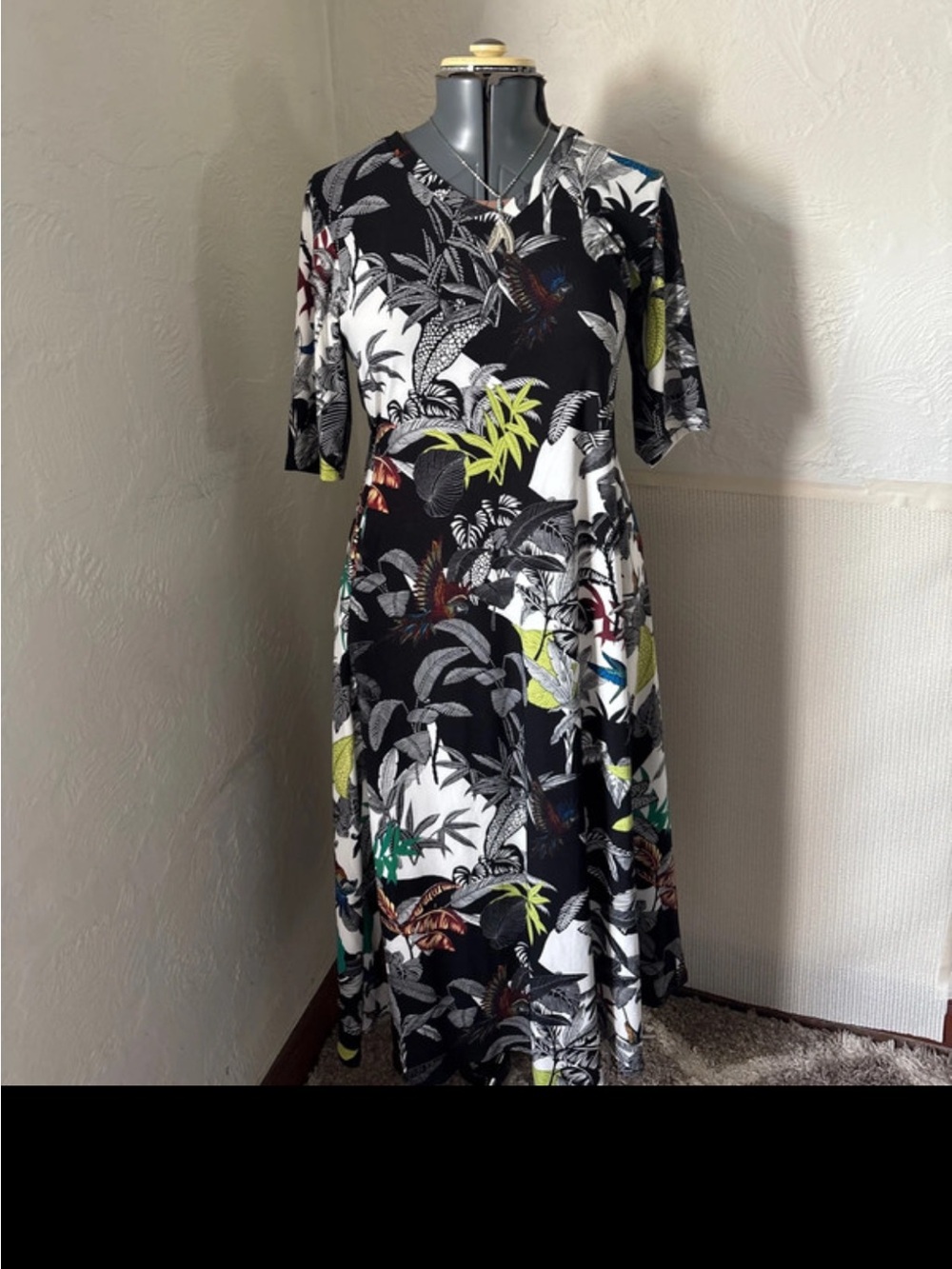 Floral Print V-Neck Midi Dress in Black and White